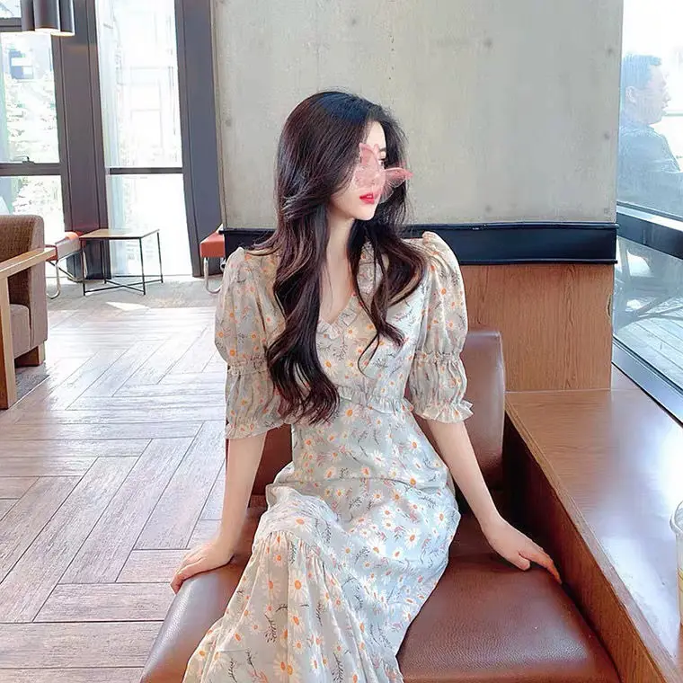 

French minority skirt super xiansen series waist slim short tall Yu Jie age reduction floral dress female Xia