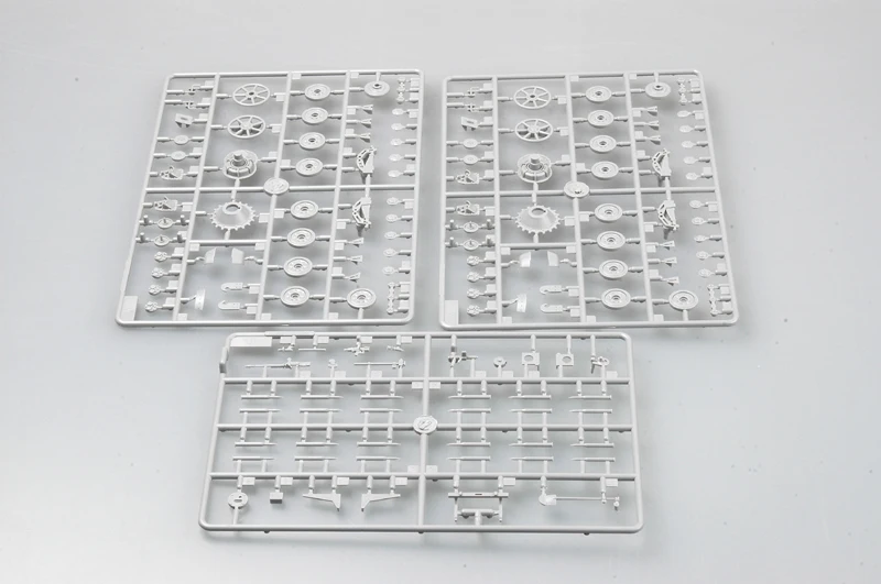 Немецкий танк Bergepanzer IV Модель для сборки модель детей военная 00389 1/35 | Игрушки и