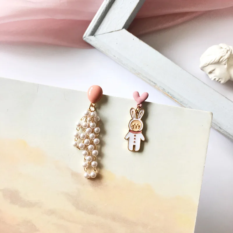 

Asymmetric Tassel Pearls Beautiful Clip on Earrings No Pierced Non Piercing Ear Little Rabbit Love Long Earrings