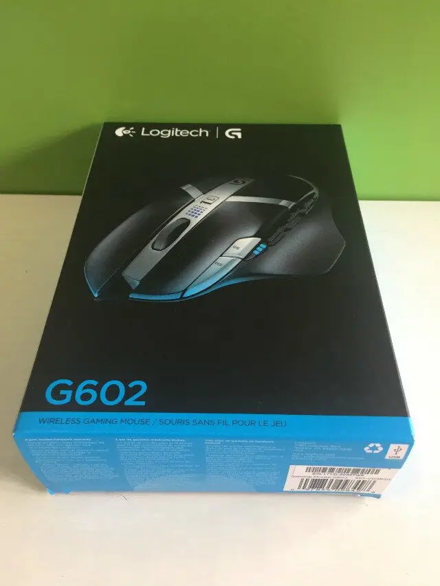Беспроводная игровая мышь Logitech G602 время работы от батареи 250 часов ограниченный