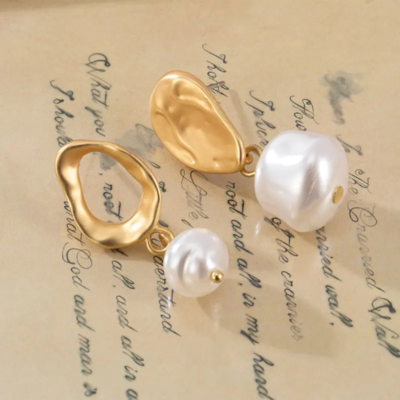 

BFH Fashion Pearl Drop Earrings For Women Bohemian Geometric Earrings Hanging Gold Earring 2021 Trend Female Jewelry Wholesale