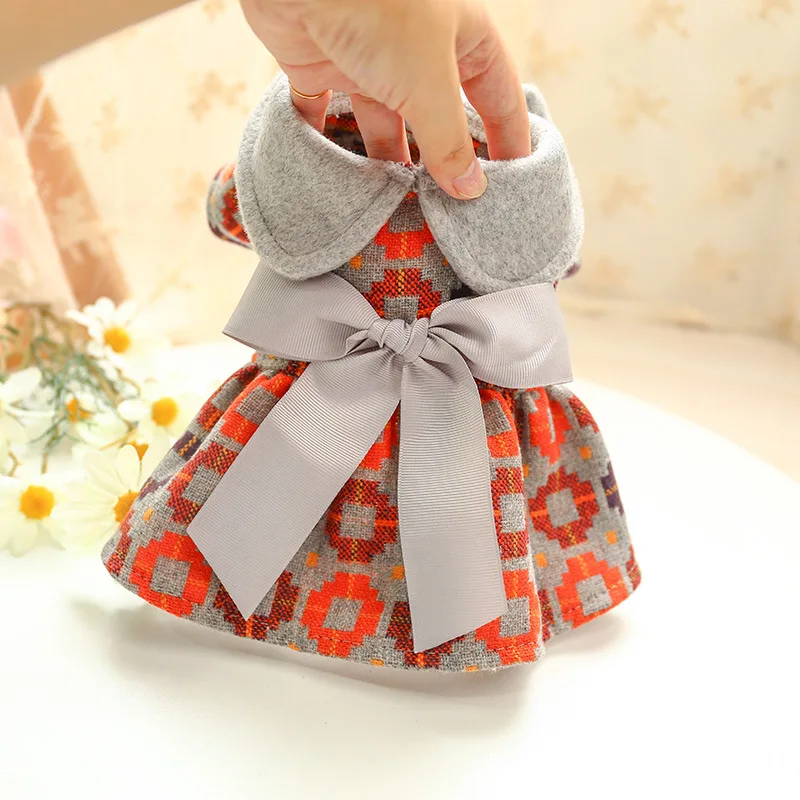 Зимняя одежда для собак длинным рукавом серого цвета и с бабочкой домашних