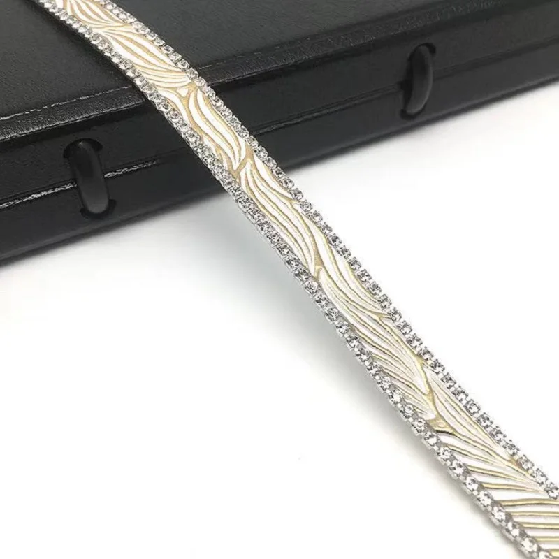 

Hotfix Rock Diamond Crystal Ribbon Trimming 10MM Width Rhinestone Chain Tape Fabric Applique Banding for Accessories