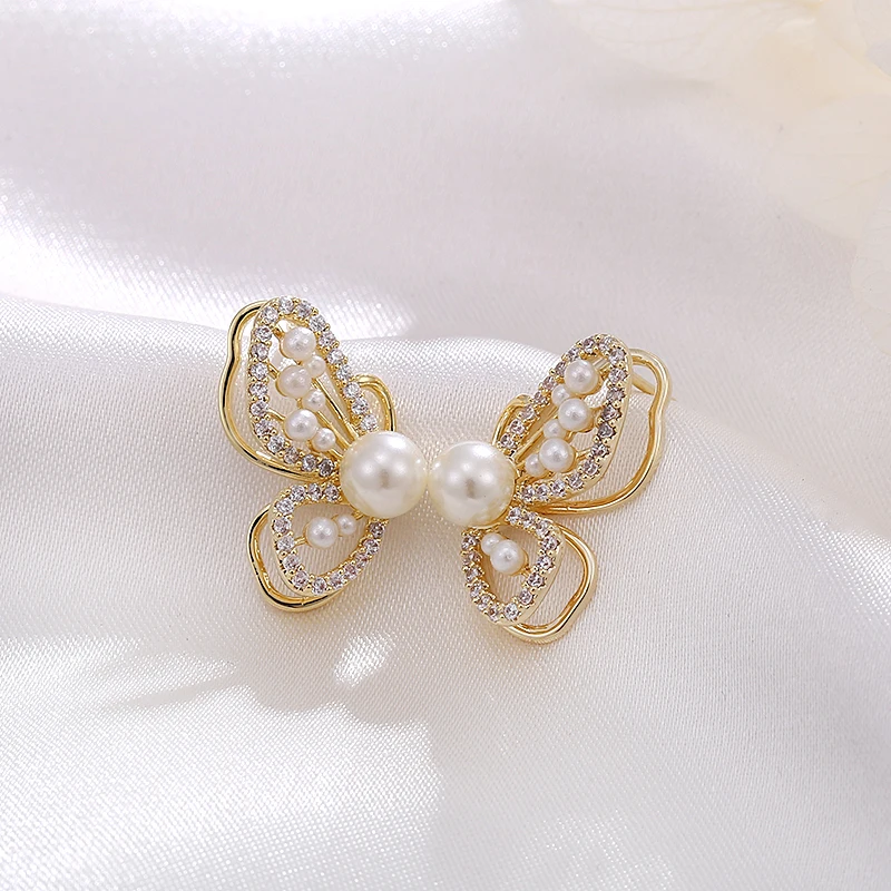 

2022 Women Trend Earrings Luxury Butterfly Wing Shape Pearl 3A Zircon Stainless Steel statement Jewelry Stud Earrings