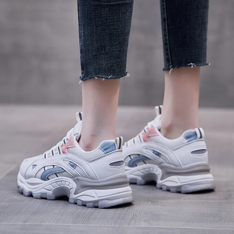 

Women Reflective Chunky Sneakers 2021 Spring Sports Breathable Comfort Casual White Fashion Lace Up Platform Vulcanized Shoes