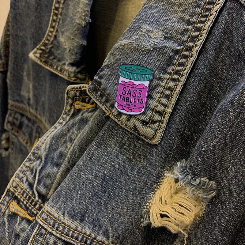 Sass брошь в виде планшета Феминистская эмалированная булавка