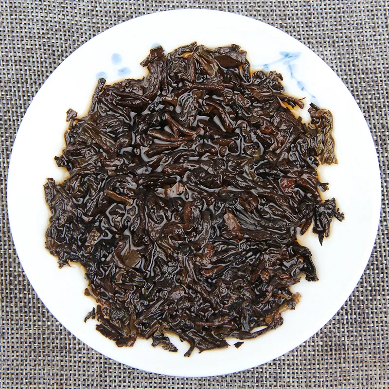 Новый чай Pu'er зрелый Menghai Chen Xiang 357 г Юньнань цзидзи для выпечки с золотыми