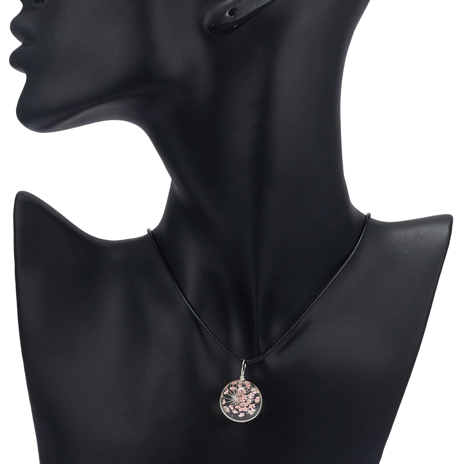 

Handmade Dried Flower Necklaces Gypsophila Dandelion Transparent Ball Pendant Necklaces Leather Rope Chain Women Jewelry Gifts