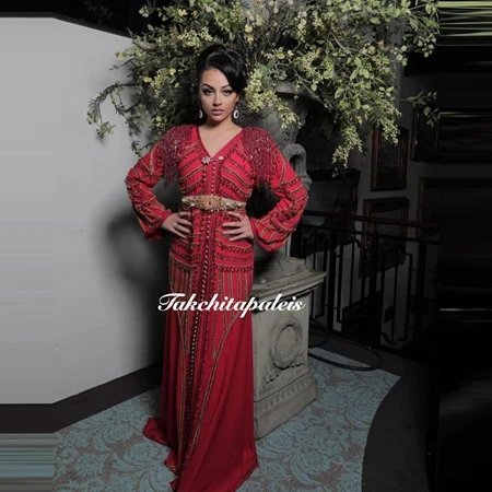 

Красное сатиновое платье класса люкс Бисер Дубай, Аравийский полуостров вечерние платья с кисточками, одежда с длинным рукавом Кафтан плат...