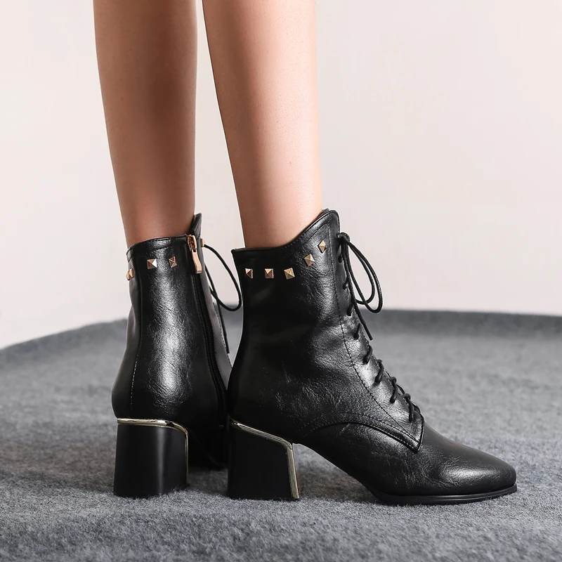 

Women ankle boots PU short boots PLUS SIZE 22-26.5CM Metal rivets side zipper winter shoes for women Foreign trade women shoes