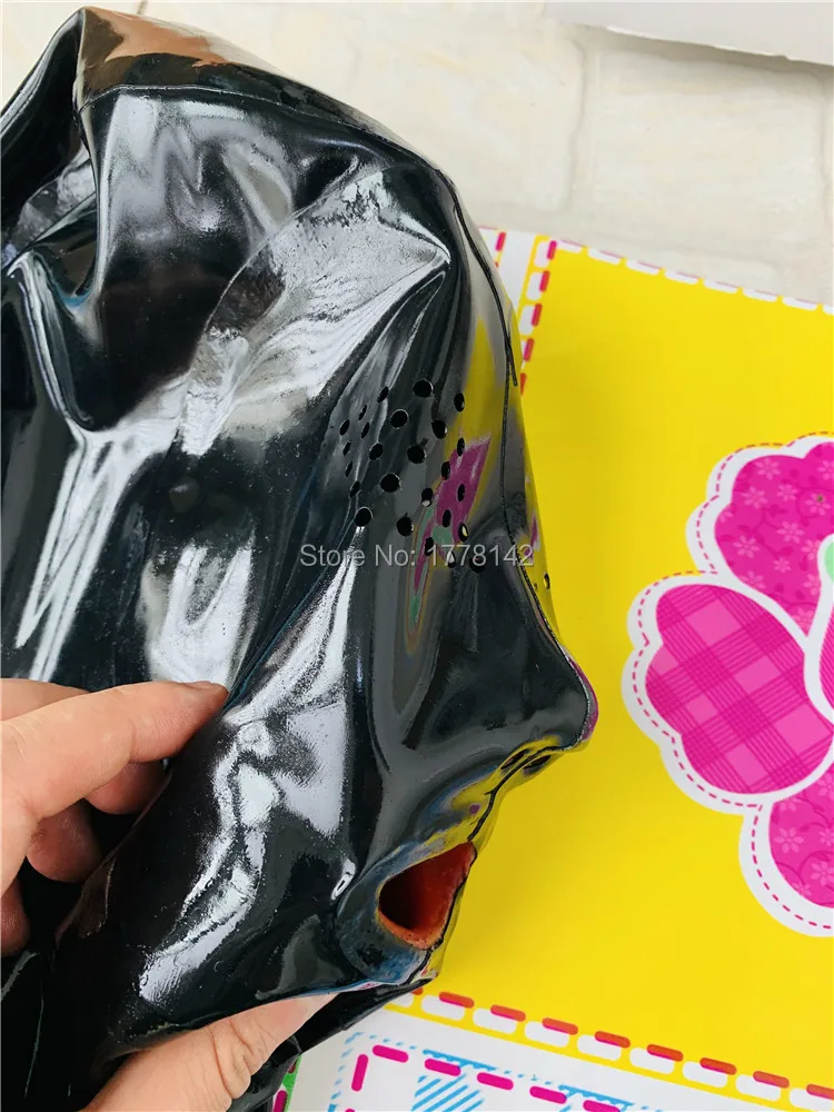 Черный латексный костюм кошки с пальцами полностью закрывающий сетчатые глаза