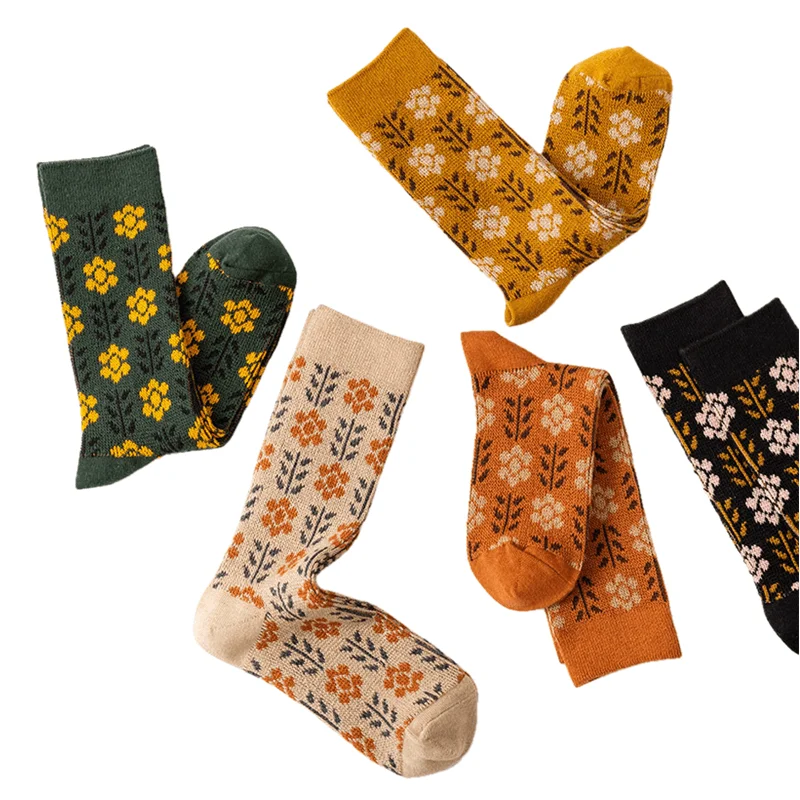 

5 Piars/Lot Women Socks Cotton Japanese Style Retro Color Flower Crew Socks Girl Style New Design Sweet Funny Socks For Women