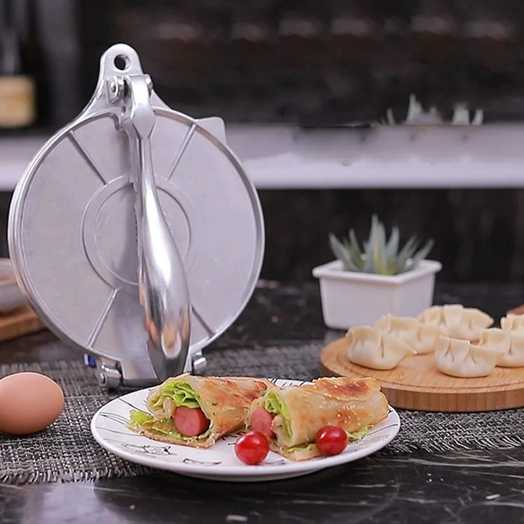 

Kitchen,Dining & Bar