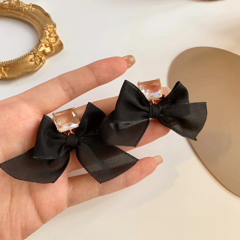 

S925 needle Delicate Jewelry Black Ribbon Bow Earrings Pretty Design Sweet Temperament Glass Drop Earrings For Women Gifts