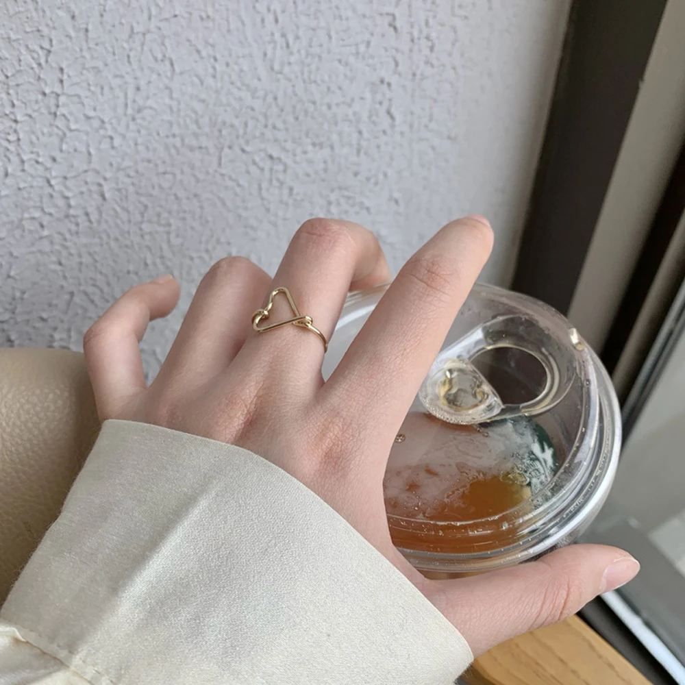 

Bohemia Simple Heart-Shaped Ring Hollow Women Fashion Charm Restoring Ancient Ways Finger ring Women Party Gift Rings