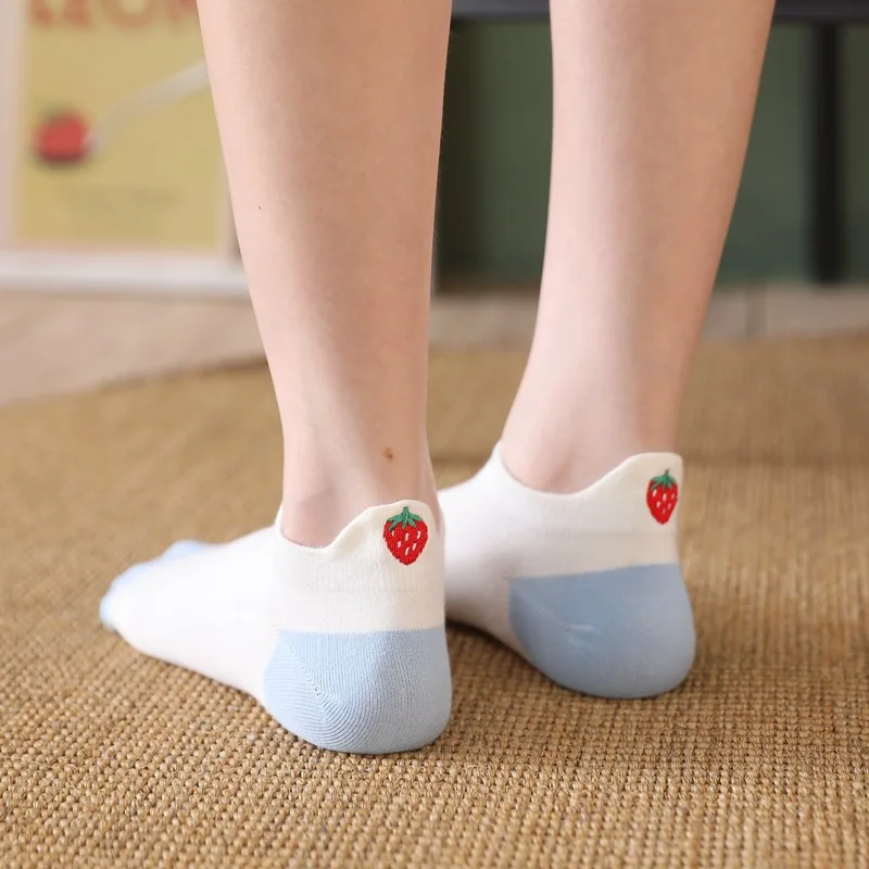 

Summer Funny Cartoon Embroidered Strawberry Ankle Socks Women Harajuku Cute Cotton Socks Woman Kawaii Breathable Short Socks
