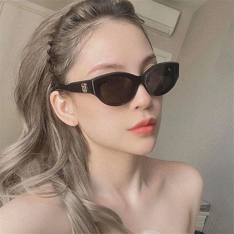 

NEW Vintage Small Green Pink Rectangle Sunglasses Women Fashion Brand Design Narrow Tiny Rectangular Lady Sun Glasses Shades