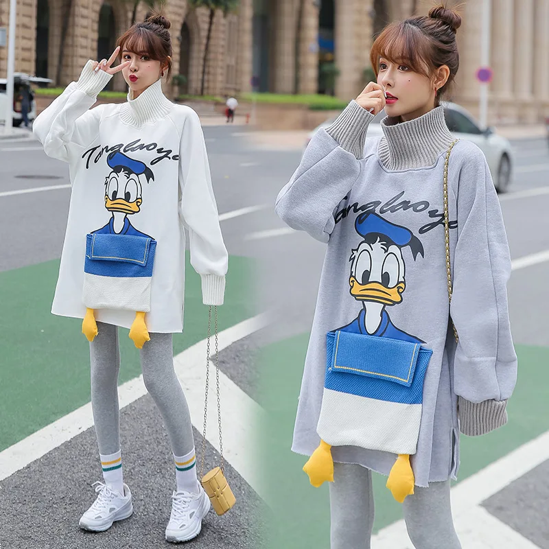 Новое модное бархатное теплое платье-свитер средней длины с героями