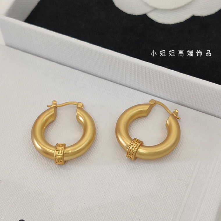 

Personalized golden circle brass vintage high-end earrings