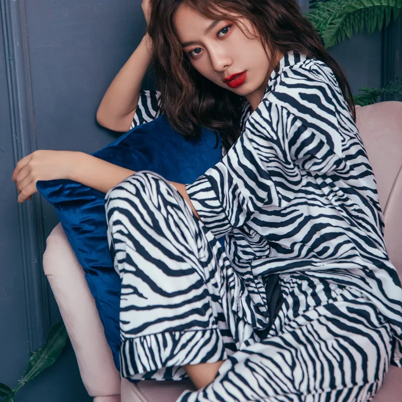 Женский Пижамный костюм QWEEK пижамный комплект с принтом зебры атласная пижама