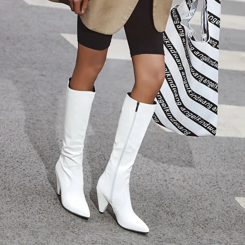 Удобные кожаные сапоги наивысшего качества женские до колена с острым носком на