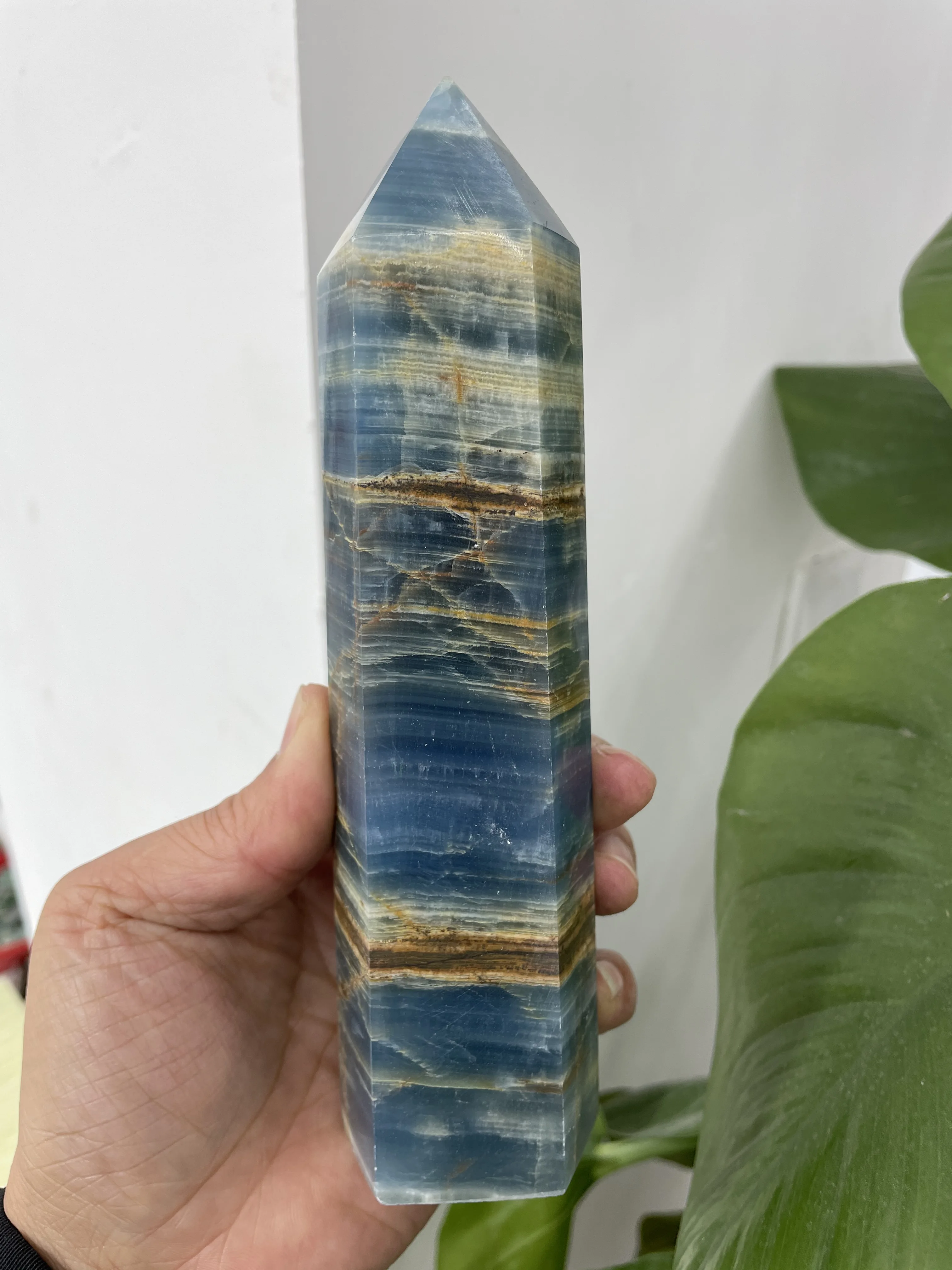 

Natural Lanlex crystal stone columns blue obelisks decorated with wind spa reiki
