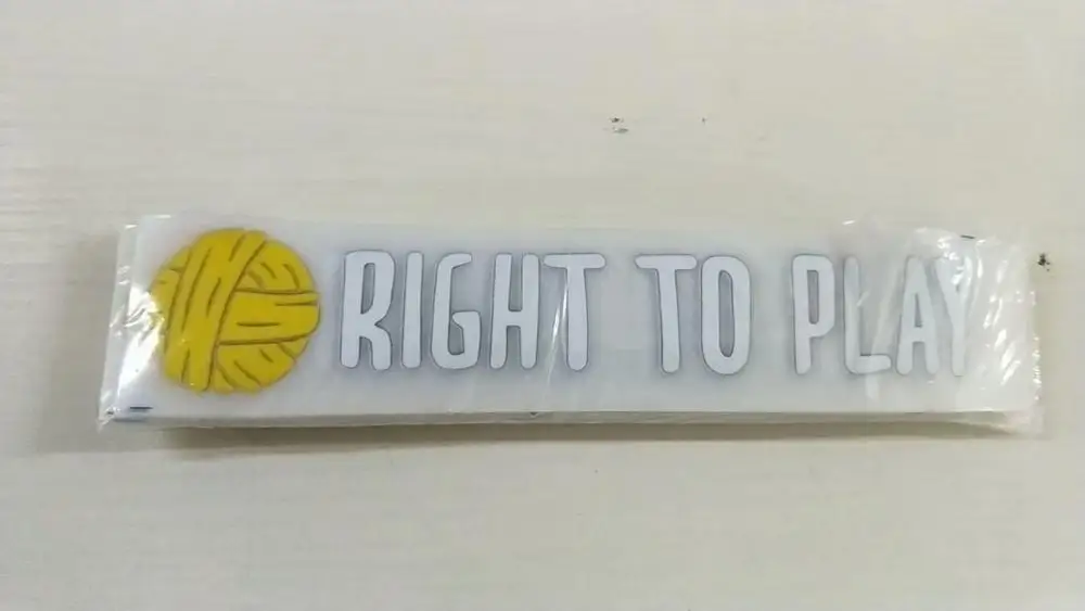 Right To Play UCL спонсор право играть футбольная нашивка значок - Цвет: Right To Play
