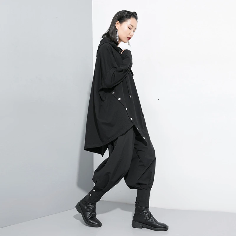 TWOTWINSTYLE Лоскутные женские толстовки с заклепками, с капюшоном, с длинным рукавом, Необычные толстовки, женские, осень, уличная мода, новинка