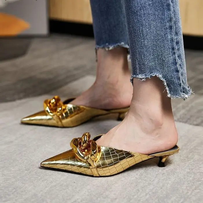 2022 letni pantofel damski moda złoto srebrne sandały damskie wsuwane buty muły buty cienkie na niskim obcasie szpiczasty nosek slajdy Flip