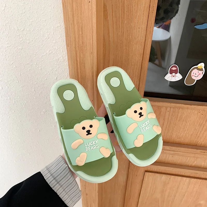Летние новые детские тапочки Мультяшные корейские домашние мягкие и удобные