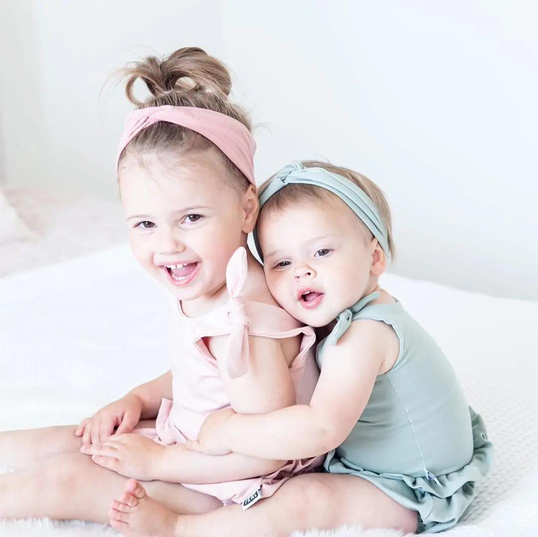 

Baby Girl Summer Solid Color Outfits Sleeveless Tie Bowknot Tank Top Vest + Bloomers + Headband 3Pcs Set