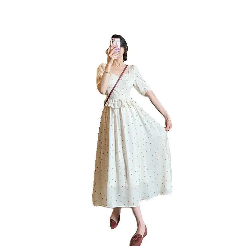 

small fragmentary flower dress female summer palace style retro bubble sleeve French small crowd Platycodon trend