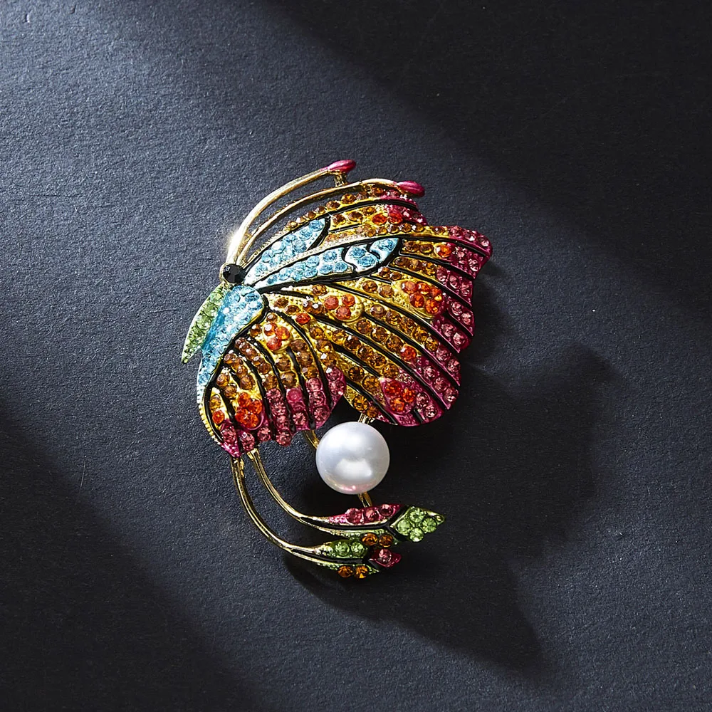 Женская модная Элегантная Брошь в виде бабочки Стразы с жемчугом животное
