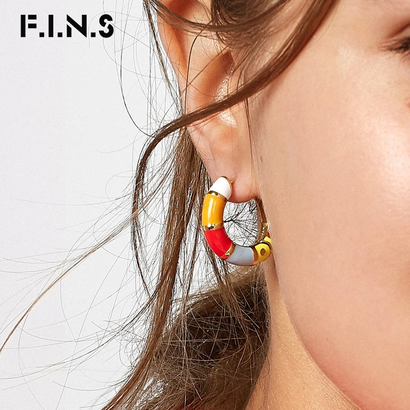 F.I.N.S двухцветные эмалированные маленькие серьги кольца s радужного цвета