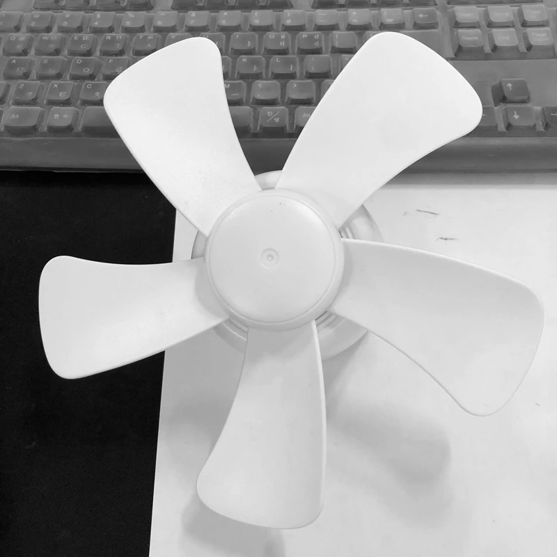 

Ceiling Fan,4 Leave USB Powered Rechargeable Silent Ceiling Fan with Remote Control Timing Fan for Camping Bed Dorm Tent