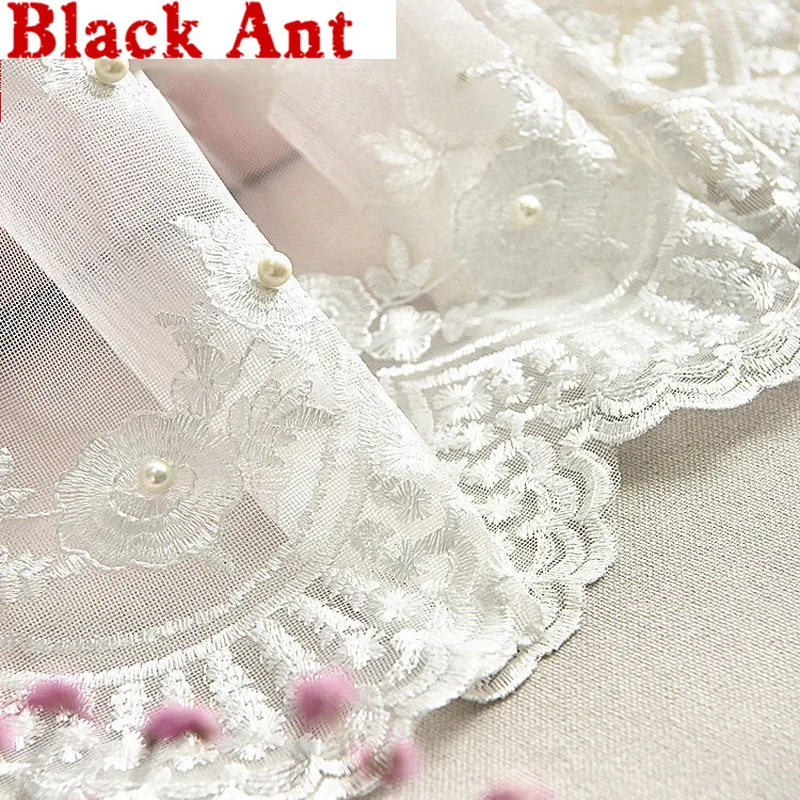 С ажурными кружевами и пряжа для вышивки с цветочным рисунком в европейском