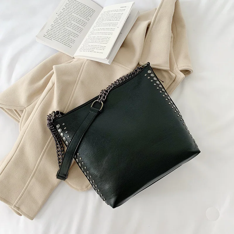 

Leather Big Bag 2020 New Elegant Shoulder Bag Luxury Auction Bag Women's Bandit Bag Rivet Bag