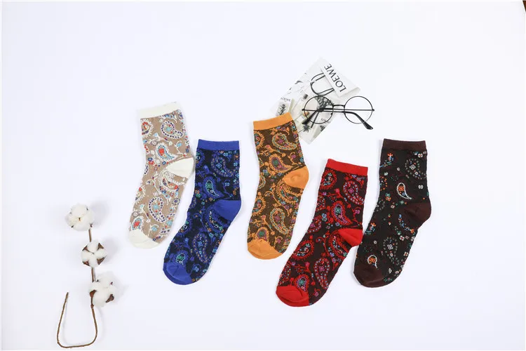 10pairs/lot Ethnic Style female  Peacock Pattern Jacquard cotton crew socks Women Christmas Socks  (good)