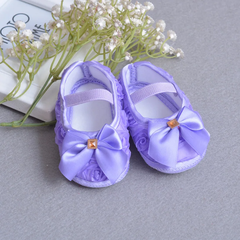 Purple Обувь для новорожденных девочек; с кружевным бантом; на мягкой подошве; для первых шагов; для малышей; фирменные ботиночки для девочек; обувь для крещения - Цвет: Purple