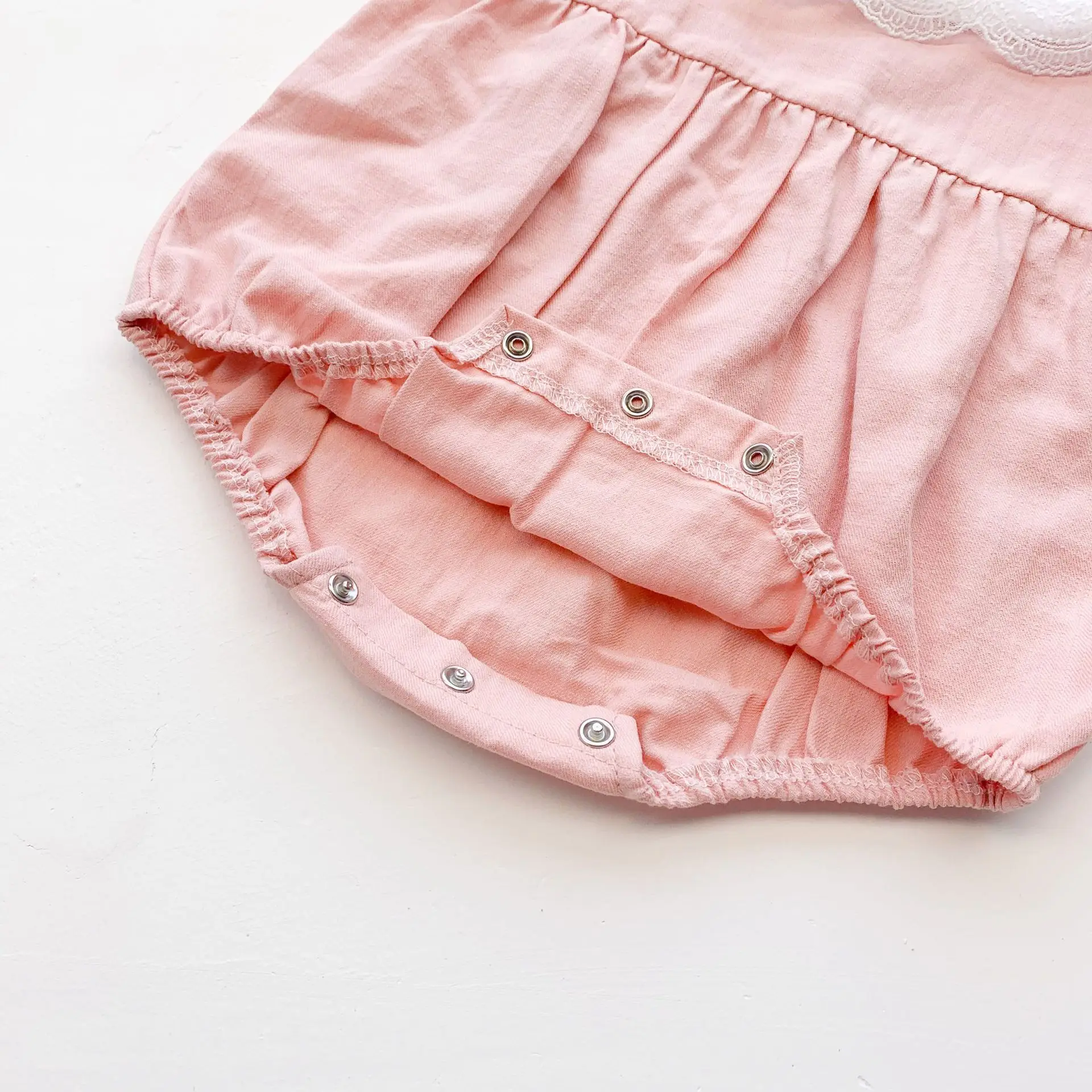 

2021 Spring and Autumn baby coveralls Romper climbing clothes baby cotton lace collar female baby Romper