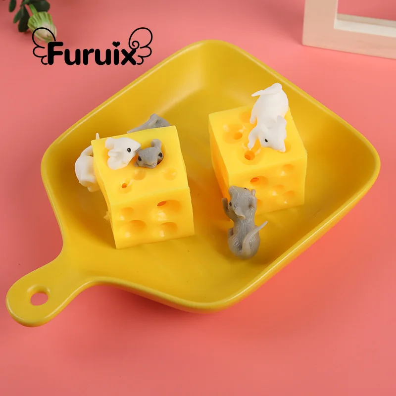 

2 Squishable Mice and Cheese Block Squeeze Toys - Funny Stretchy Mice and Cheese Toy - Unzip The Toy Mini Toys Stress Relief