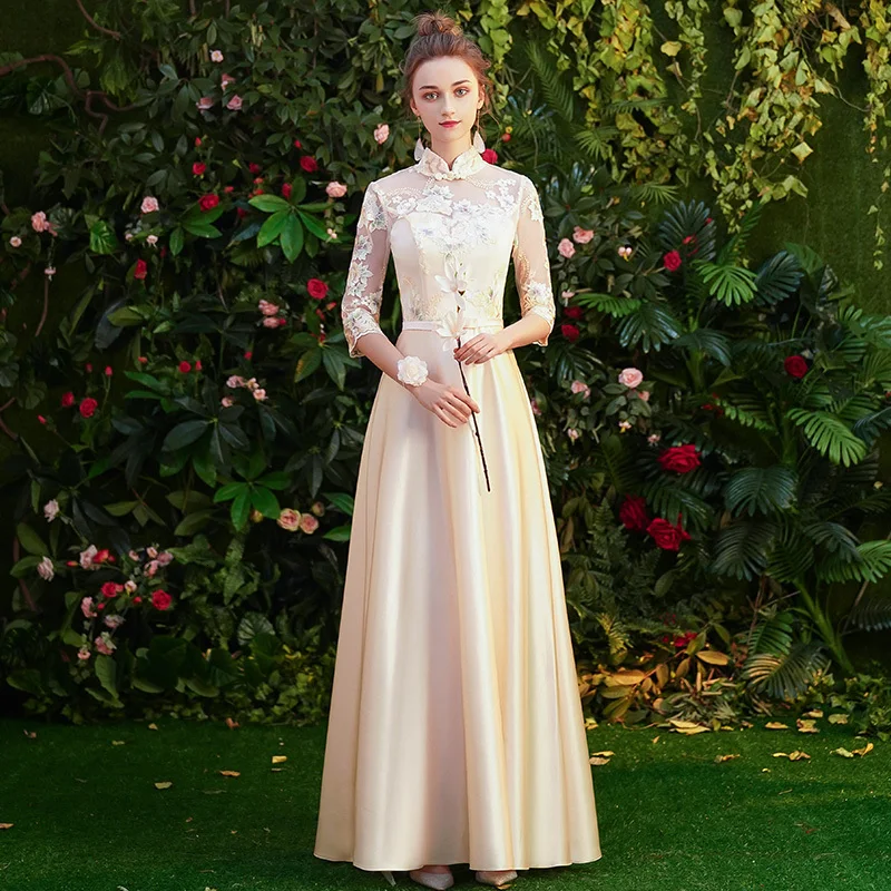 Красивый халат принцессы для девушек и подружек невесты серые платья на день