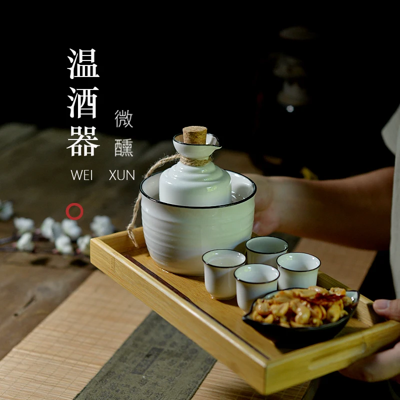 Керамический согревающий чайник в старинном стиле белого и желтого цвета для