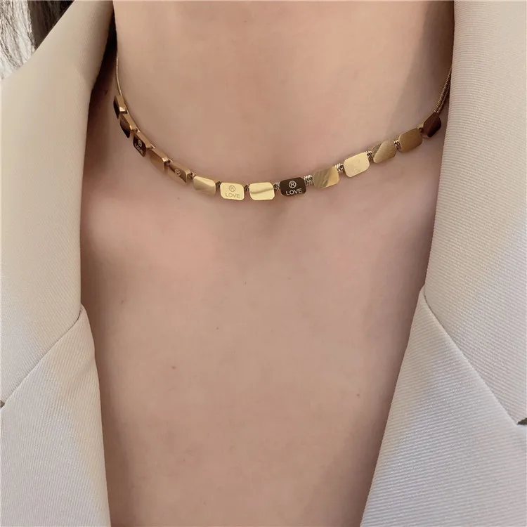 Изящные Подвески с надписью Love маленькое кубическое ожерелье-змея золотая