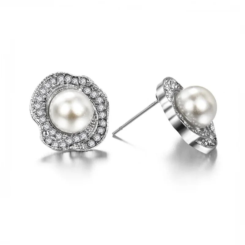 

European and American simple fashion pearl flower-shaped diamond necklace and earrings two-piece set