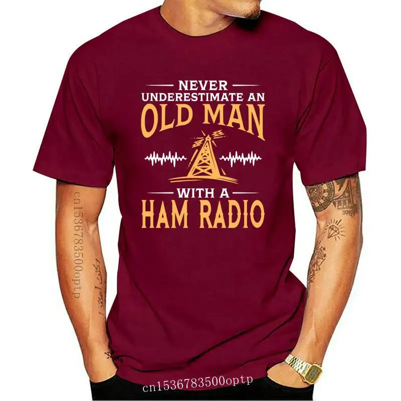 

Новинка, футболки из 100% хлопка, никогда не Underestimate An Old Man With A Ham Radio, футболка, стандартная футболка, парни, панк, дизайнерская уличная одежда