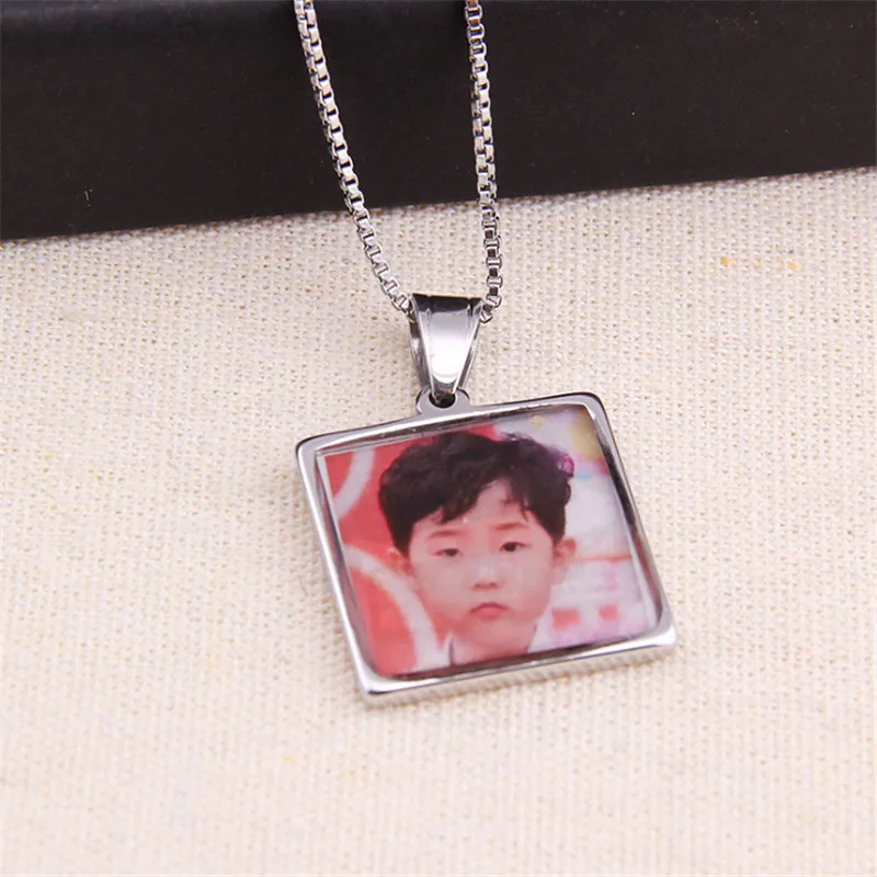 

Квадратное ожерелье с фото на заказ, подарки на день Святого Валентина, персонализированные ожерелья из нержавеющей стали для женщин и мужчин, ювелирные изделия