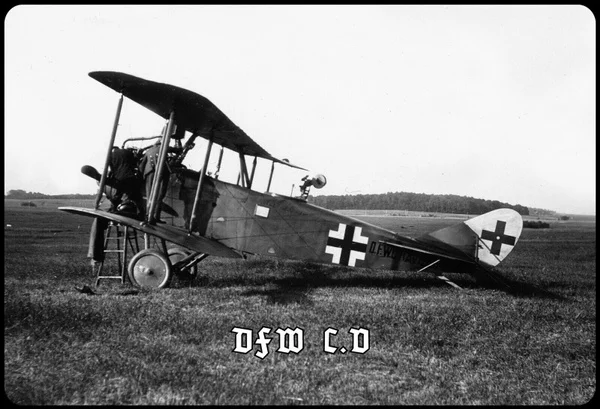 

Жестяная вывеска Dfw C. v. Истребитель 20x30 см