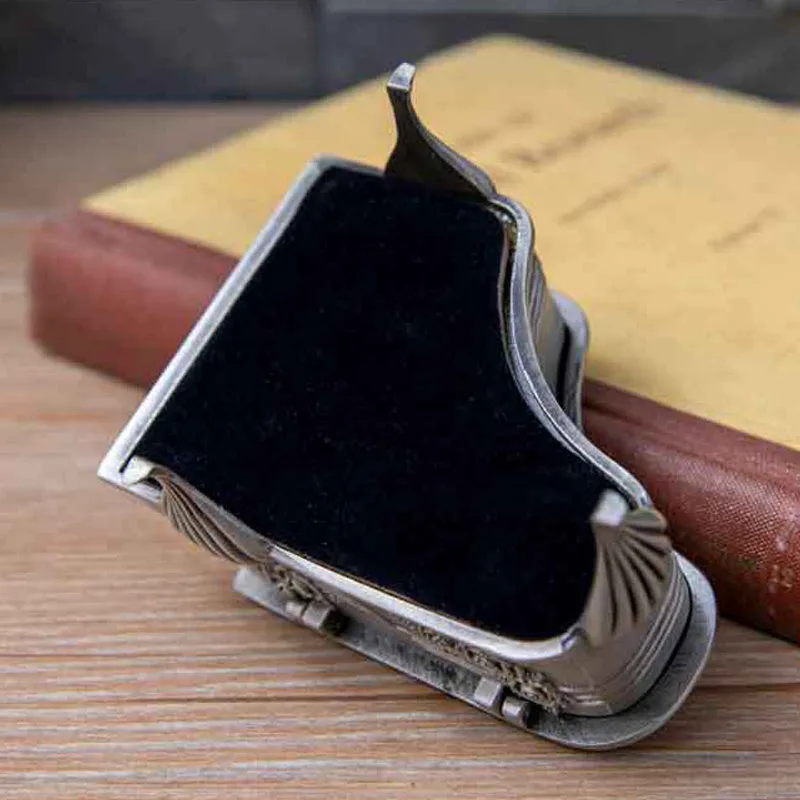 Vintage Jewelry Box Treasure Box Antique Piano Shape Metal Storage Box Princess Jewelry Makeup Organizer with Flower Carved