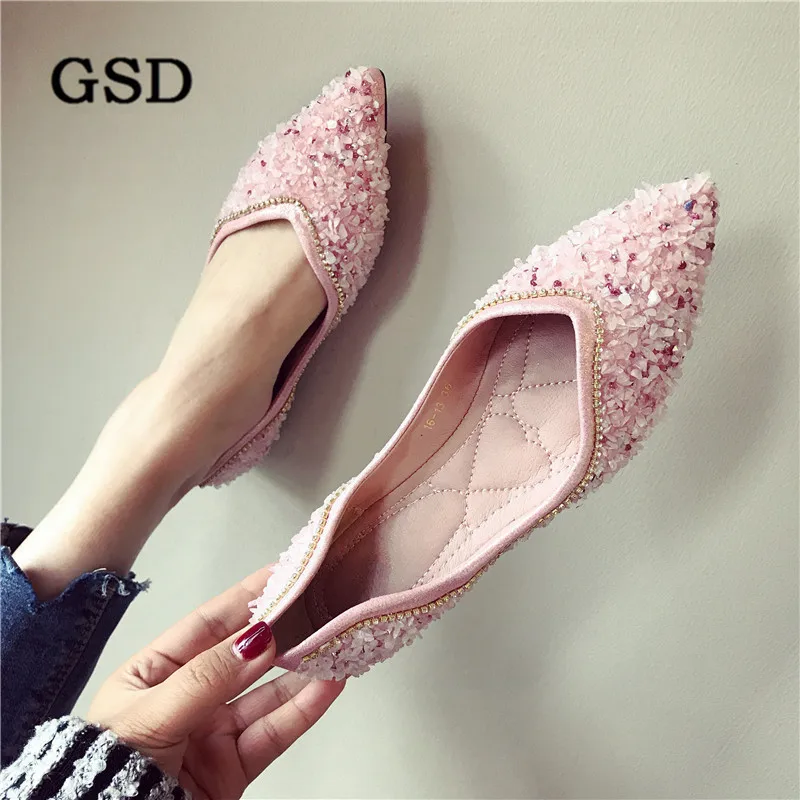 Женские туфли на плоской подошве однотонные тканевые с блестками и заостренным